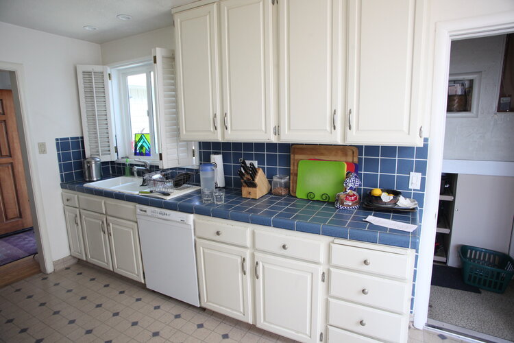 6404 Lagunitas Ave, El Cerrito Kitchen Before