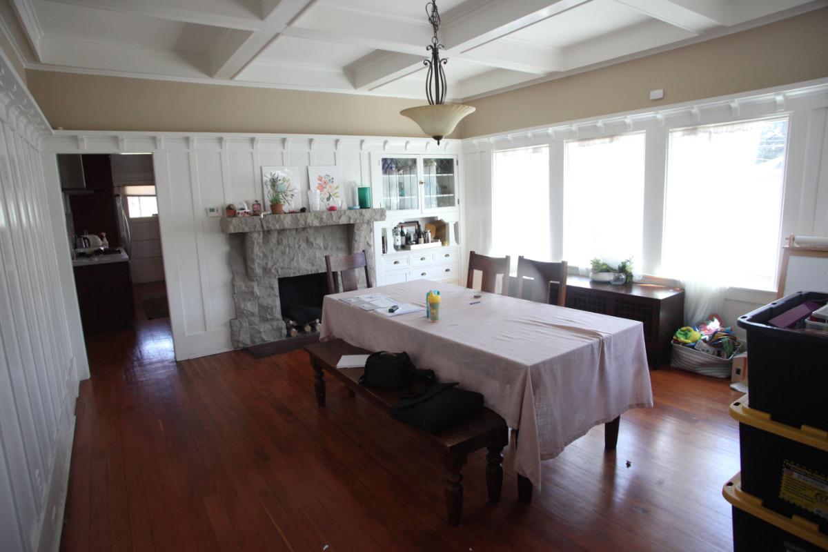 5310 Dover Street, Oakland Dining Room Before