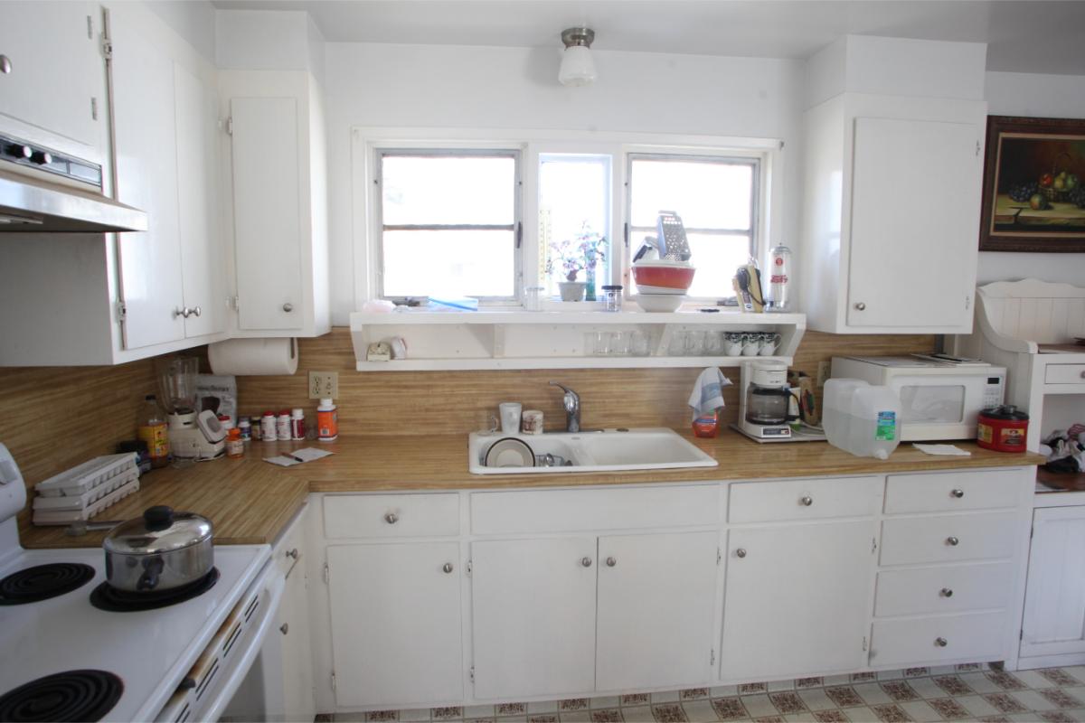 909 Elm Street, El Cerrito Living Kitchen 2 Before