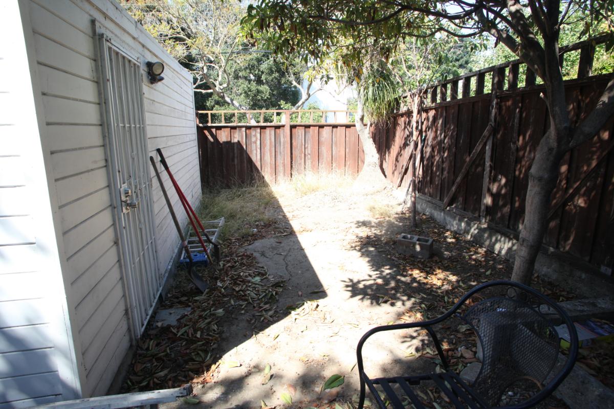 1925 McGee Avenue, Berkeley Patio Before