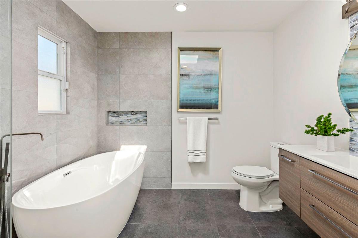 6404 Lagunitas Ave, El Cerrito Bathroom 1