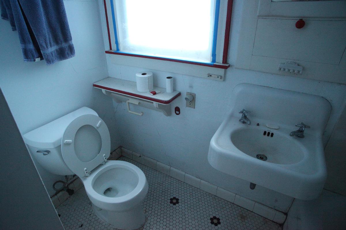 2318 California Street, Berkeley Bathroom Before