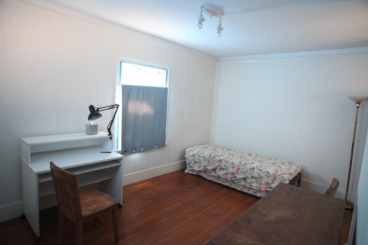 2318 California Street, Berkeley Living Bedroom Before