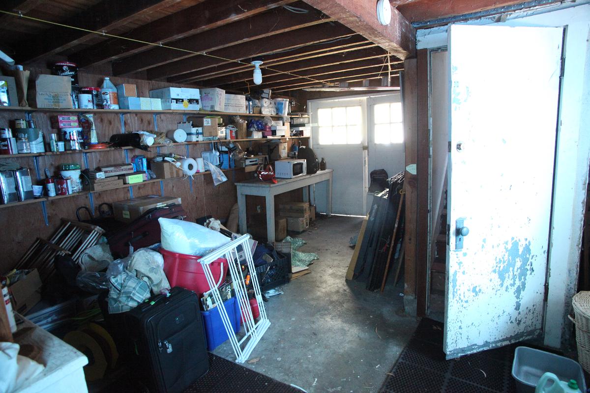 2318 California Street, Berkeley Living Basement Before