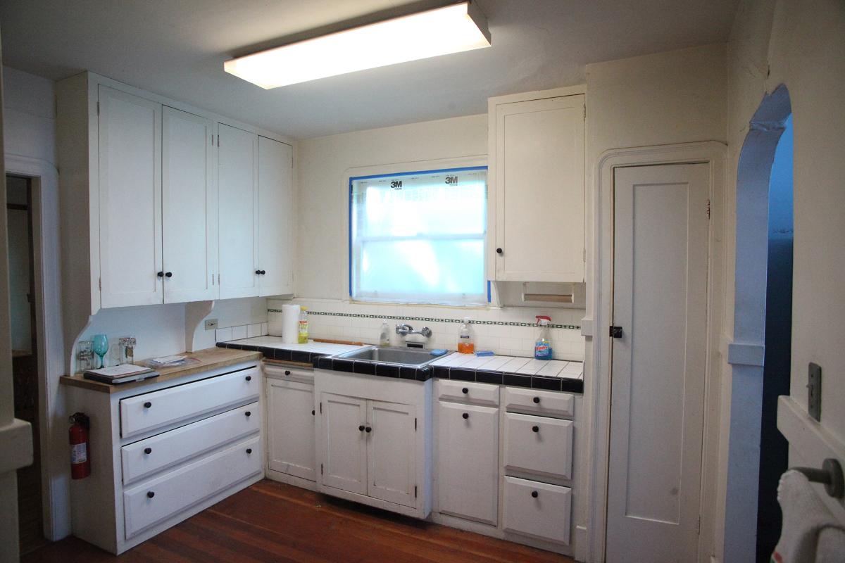 2318 California Street Kitchen Before